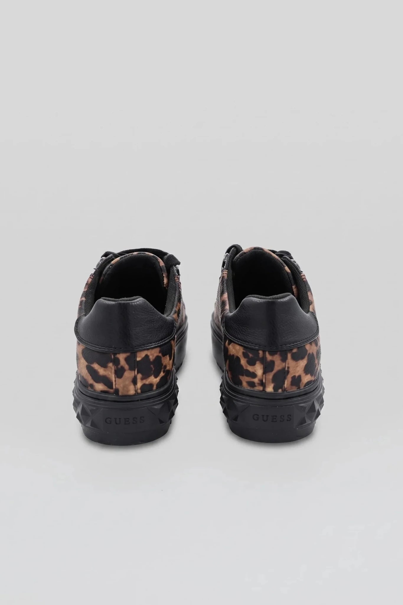 Дамски Сникърси, Леопардов Guess Roberto Fashion Store Sneakers FL8FAIPEL123737 37