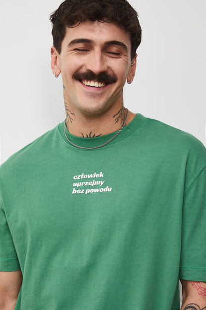 Мъжка тениска с абстрактен арт надпис в зелен цвят