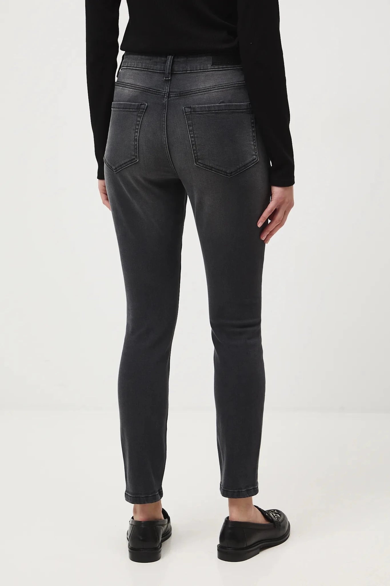 Дамски дънки тип "Slim Fit" в класическо черно с избелял ефект Medicine Roberto Fashion Store Jeans RS26SJD011-90J-36 36