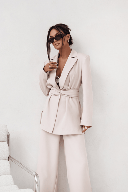 Дамски костюм EMMA от две части – Елегантно сако и панталон в бежов цвят LaBalancia Roberto Fashion Store Shirt 5907378508563 S/M