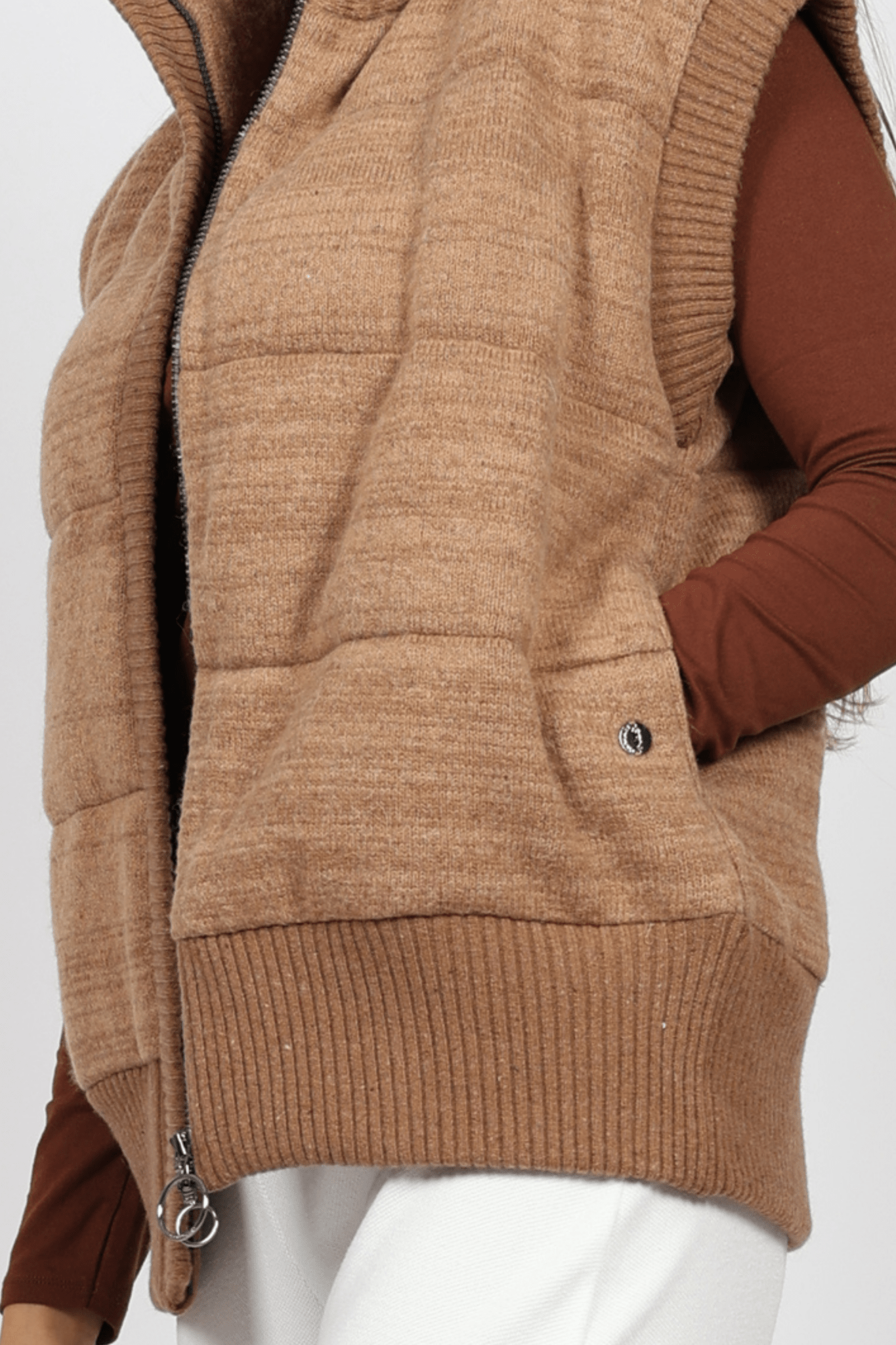 Дамски Плетен Елек, Бежов