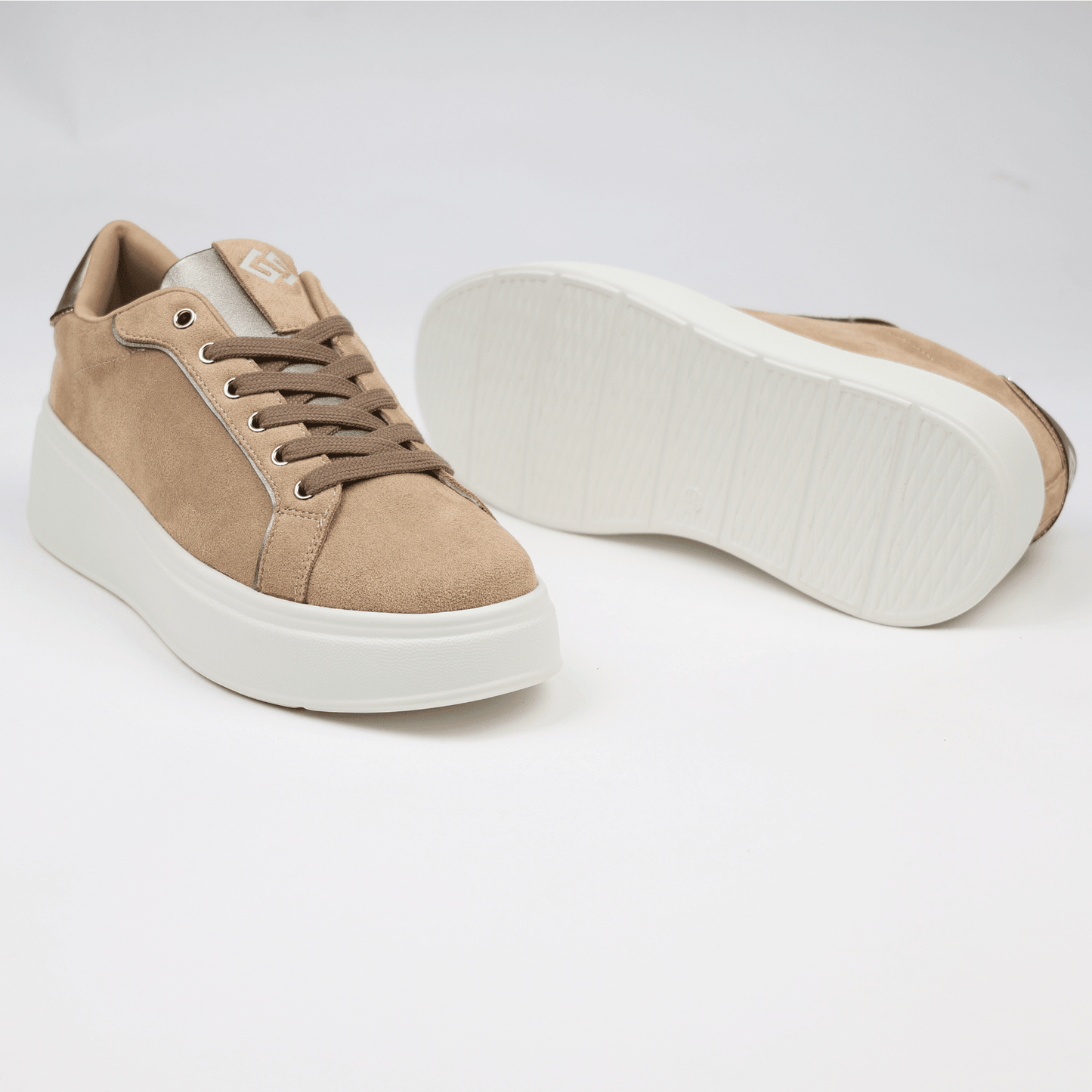 Дамски Сникърси, Бежов Gold&Gold Roberto Fashion Store Sneakers GNG1110SHOKHK97336 36