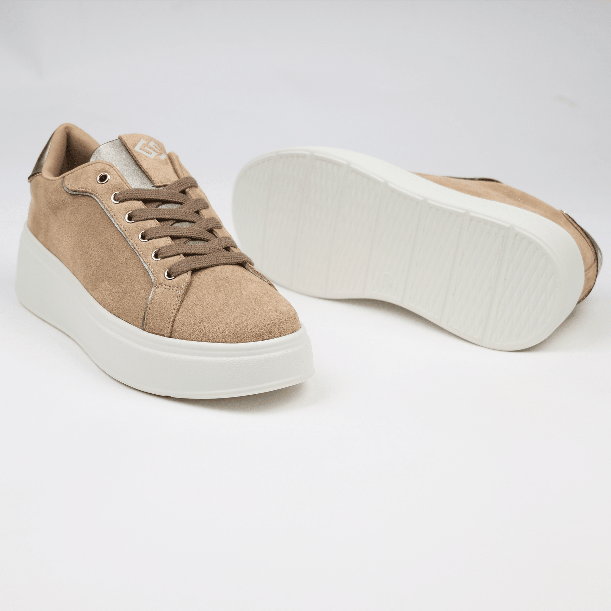 Дамски Сникърси, Бежов Gold&Gold Roberto Fashion Store Sneakers GNG1110SHOKHK97336 36