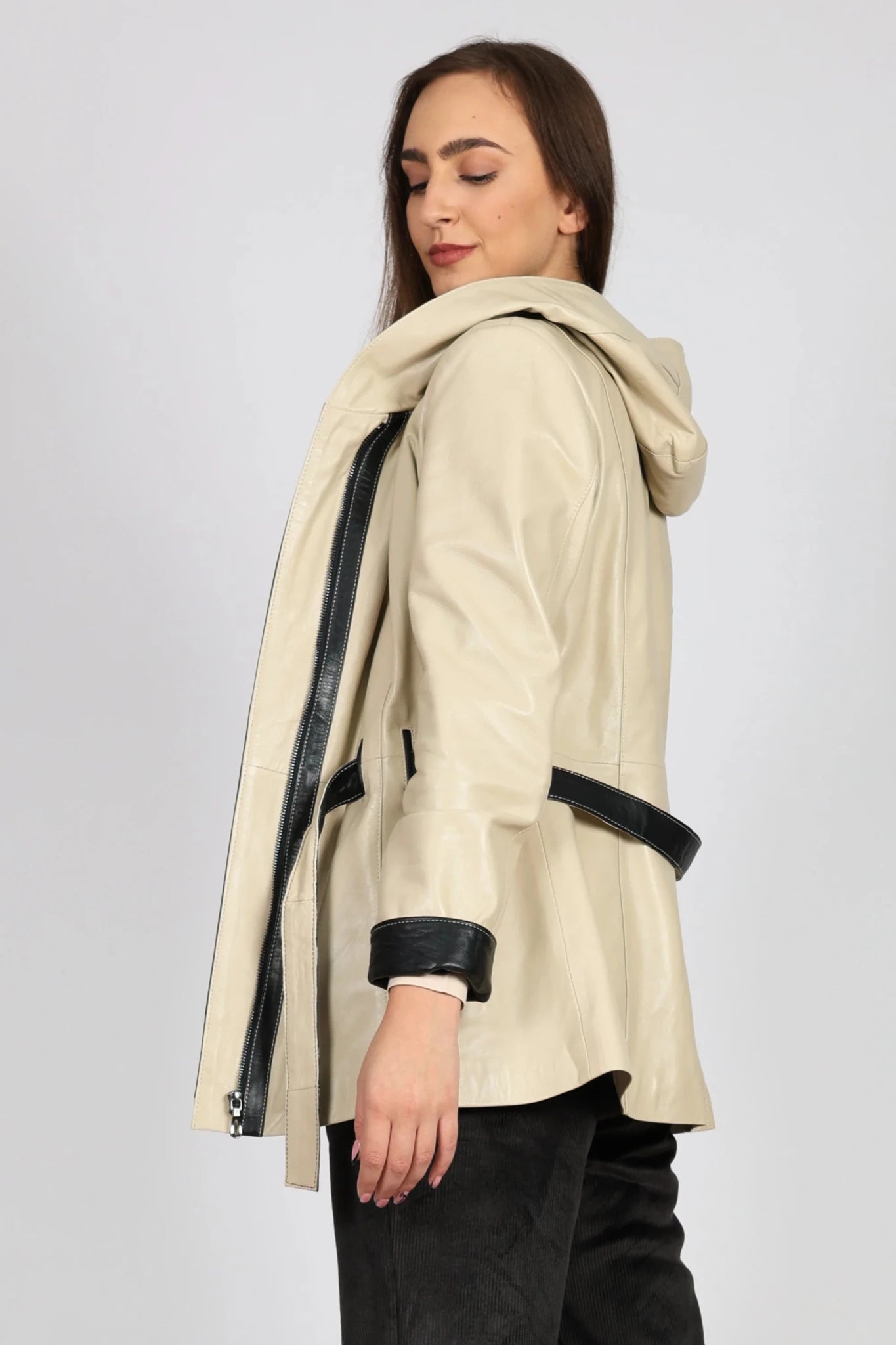 Дамско Кожено Яке, Бежов Roberto&Co Roberto Fashion Store Jacket LEA2511JCKBEIBLTM XS