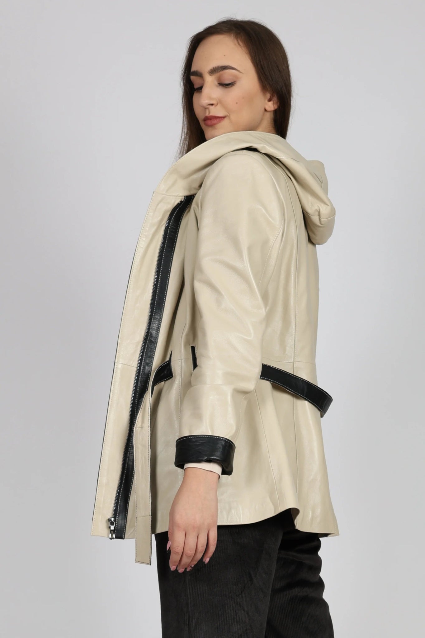 Дамско Кожено Яке, Бежов Roberto Fashion Roberto Fashion Store Jacket LEA2511JCKBEIBLTM XS