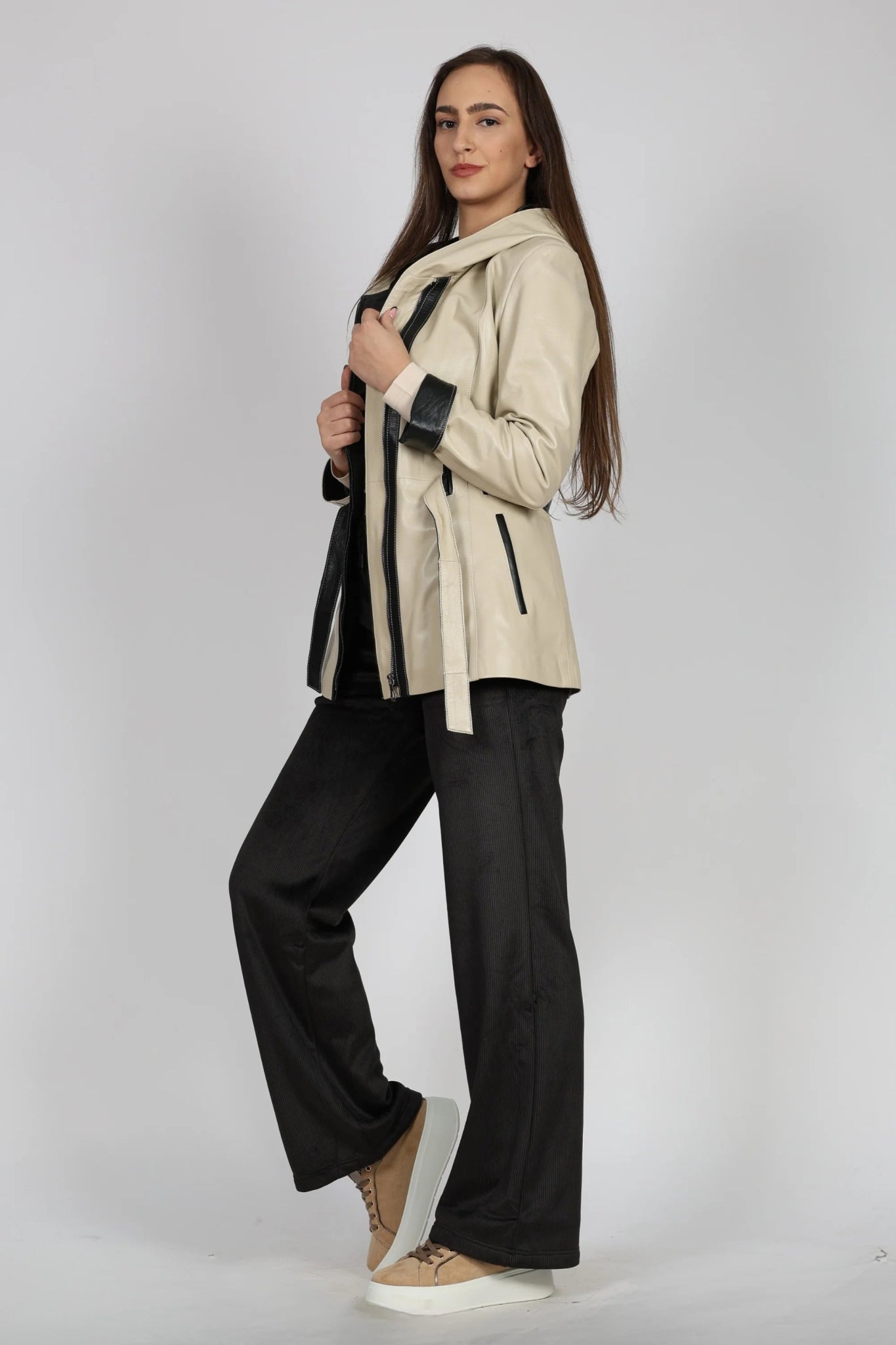 Дамско Кожено Яке, Бежов Roberto Fashion Roberto Fashion Store Jacket LEA2511JCKBEIBLTM XS