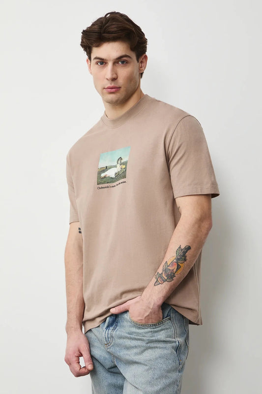 Мъжка тениска с абстрактен арт принт в средата в бежов цвят Medicine Roberto Fashion Store T-shirt RS26TSM353-80X-S S