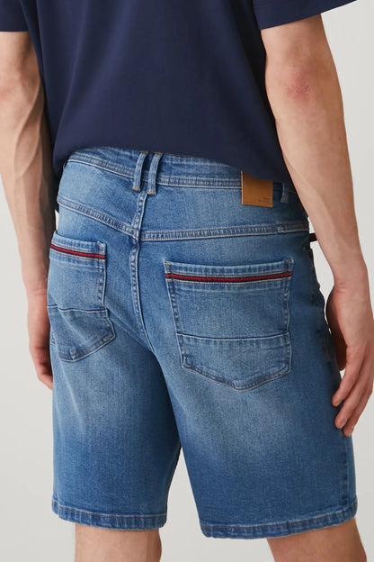 Мъжки къси дънки за всякакви поводи в светло син цвят Medicine Roberto Fashion Store Jeans RS25-SZM075-55J-31 31