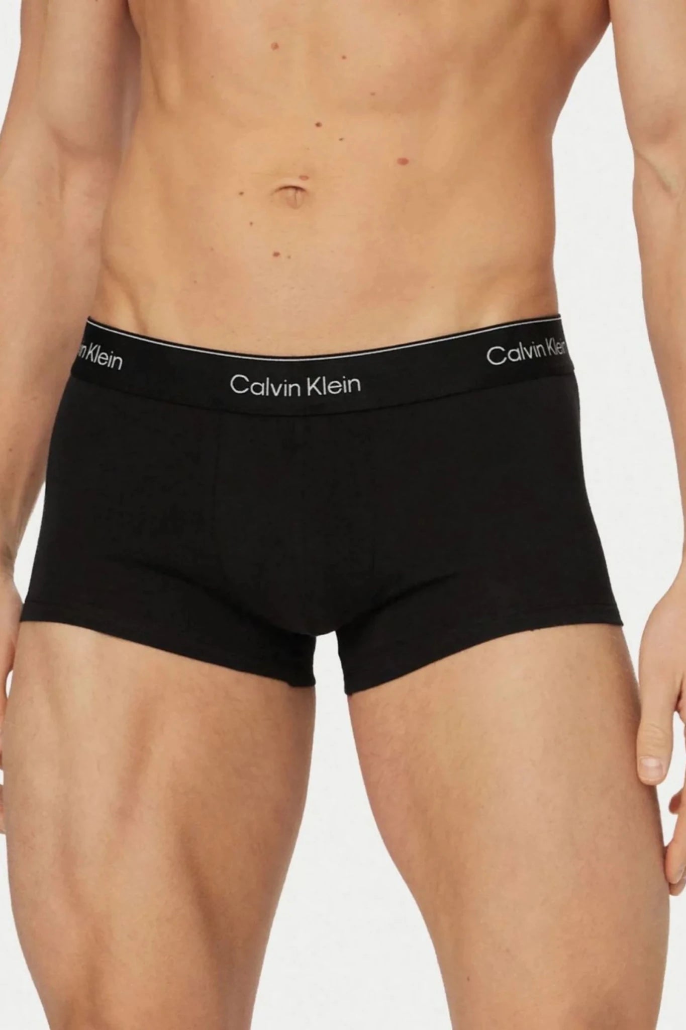 Мъжко черни боксерки 3 броя в кутия с лого на ластика Calvin Klein Roberto Fashion Store T-shirt LV00NB4286-40I-M M