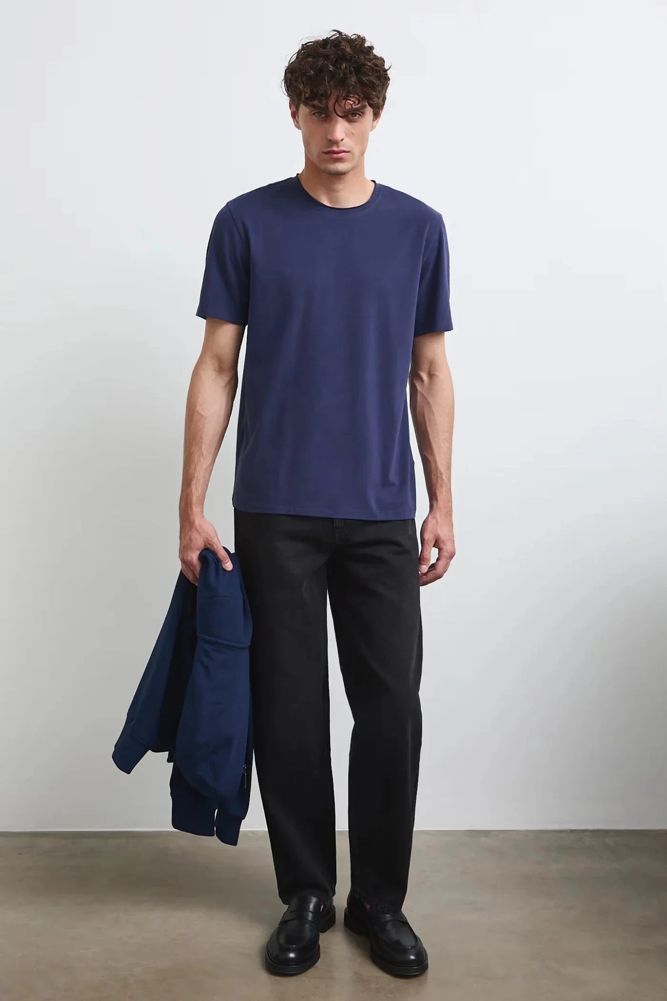 Тъмносиня мъжка базова тениска от памук с еластан Medicine Roberto Fashion Store T-shirt RW26-TSM013-59X-S S